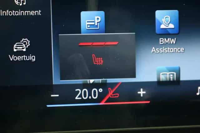 BMW i4 (2023) thumbnail 19