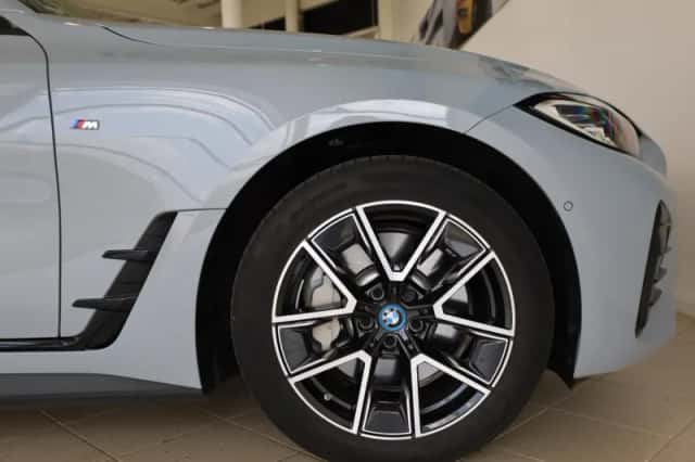 BMW i4 (2023) thumbnail 7