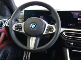 BMW i4 (2023) thumbnail 10