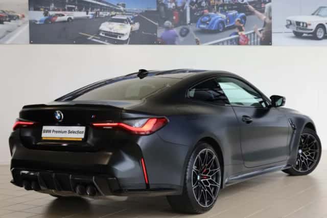 BMW M4 (2021) thumbnail 2