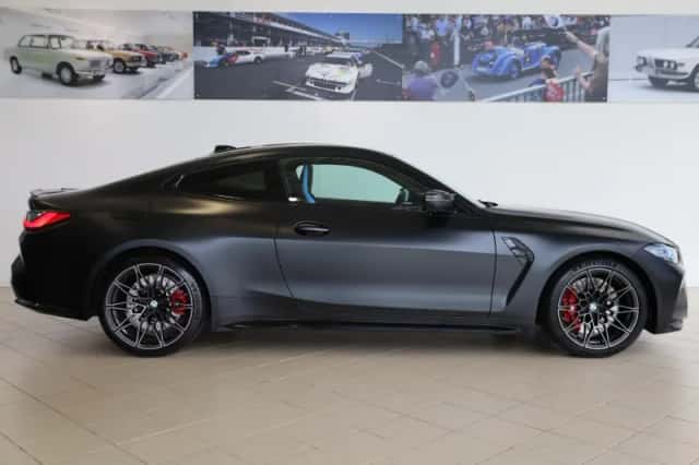 BMW M4 (2021) thumbnail 3