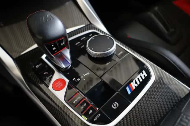 BMW M4 (2021) thumbnail 25