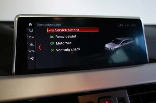 BMW X2 (2019) thumbnail 15