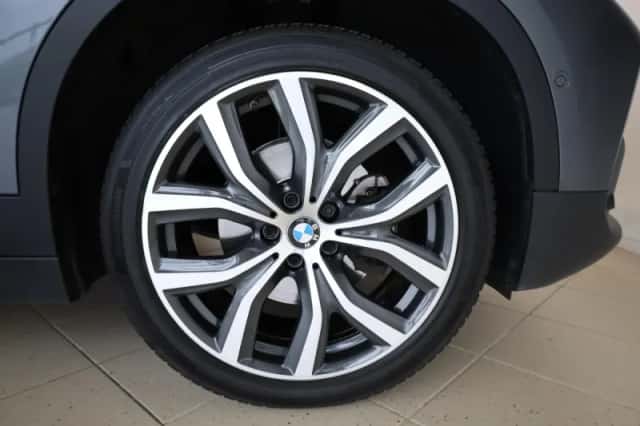 BMW X2 (2019) thumbnail 7