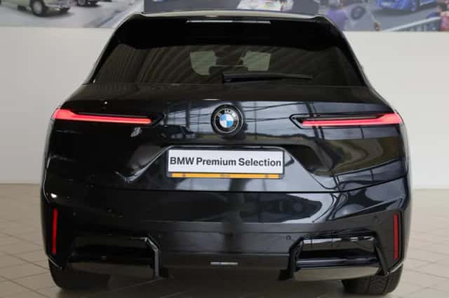 BMW iX (2025) thumbnail 5