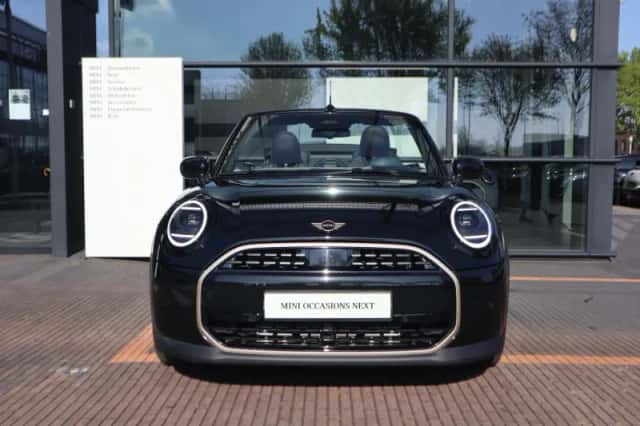 MINI Cabrio (2025) thumbnail 6