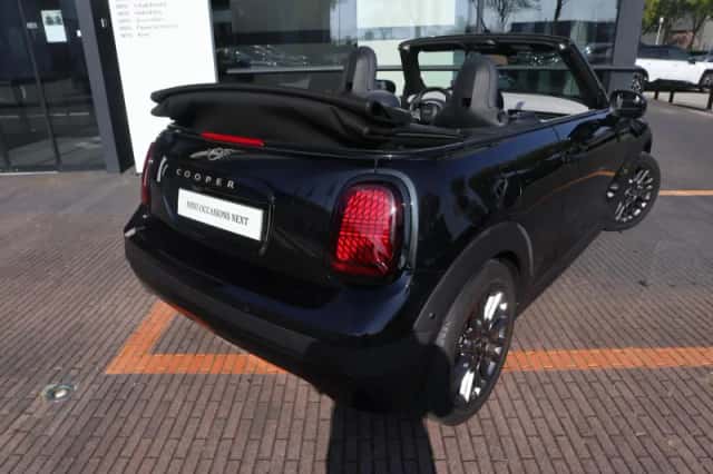 MINI Cabrio (2025) thumbnail 9
