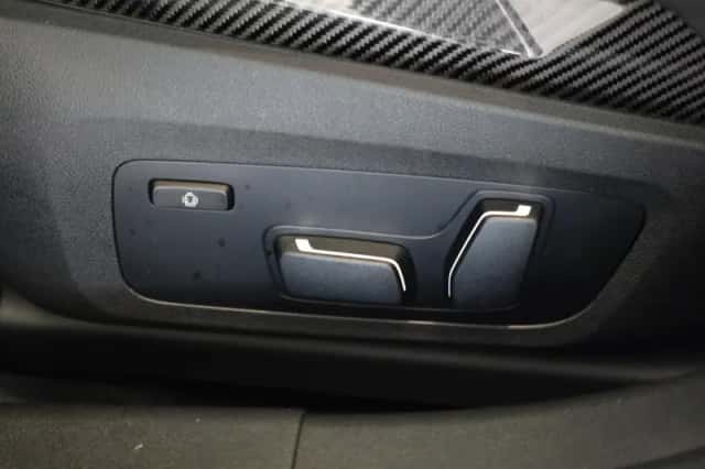 BMW M3 (2023) thumbnail 25