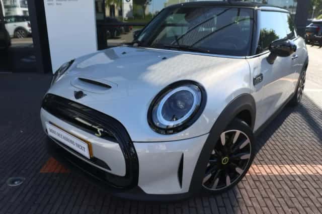 MINI Electric (2021) thumbnail 6