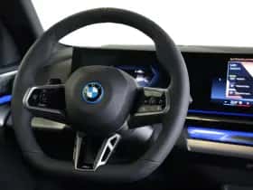 BMW i5 (2026) thumbnail 11