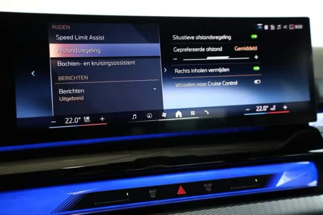 BMW i5 (2026) thumbnail 17