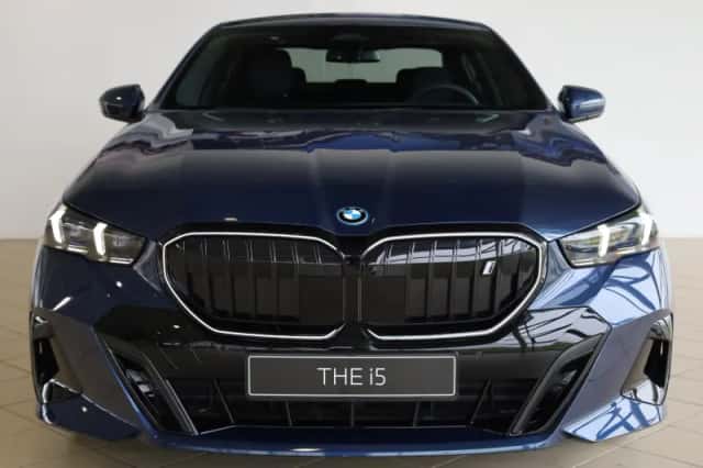 BMW i5 (2026) thumbnail 4