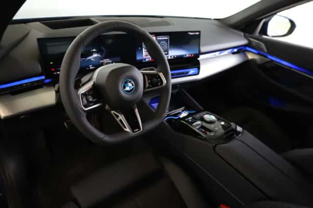 BMW i5 (2026) thumbnail 7