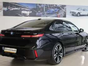 BMW i7 (2026) thumbnail 2