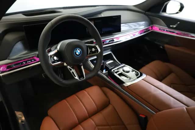 BMW i7 (2026) thumbnail 8
