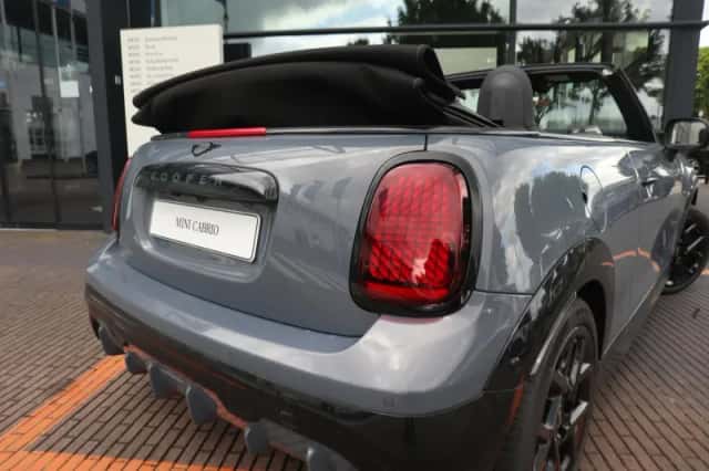 MINI Cabrio (2026) thumbnail 8