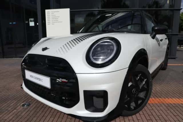 MINI Cooper (2026) thumbnail 4