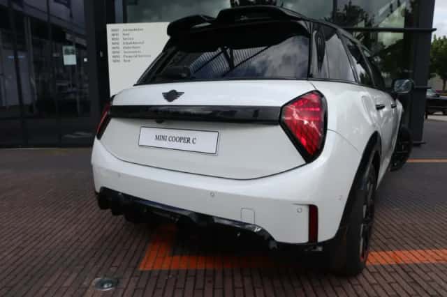 MINI Cooper (2026) thumbnail 5