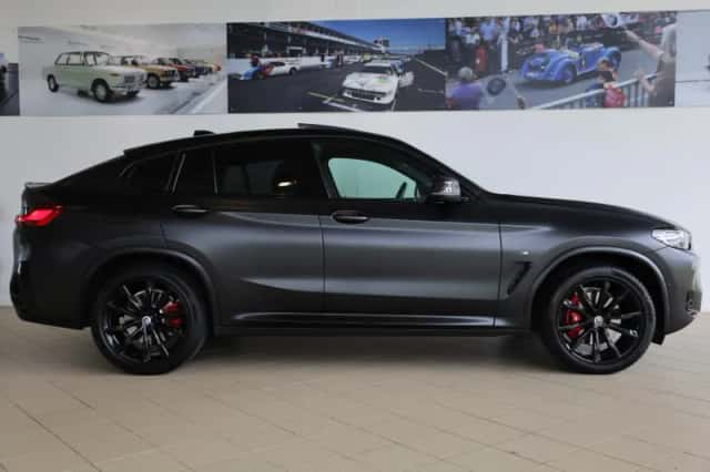 BMW X4 (2022) thumbnail 3