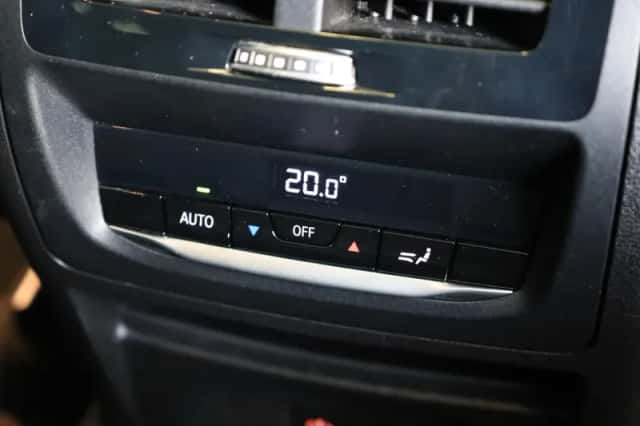 BMW X4 (2022) thumbnail 22