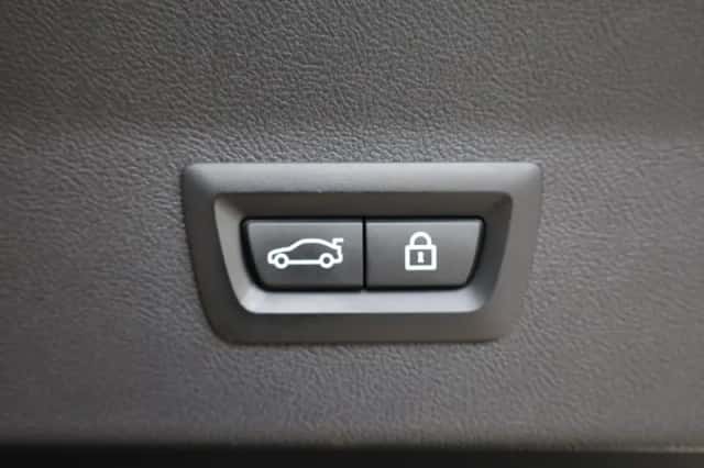 BMW X4 (2022) thumbnail 28