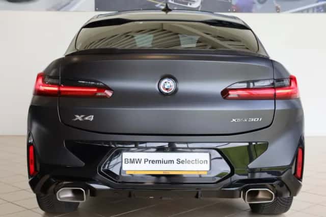 BMW X4 (2022) thumbnail 5