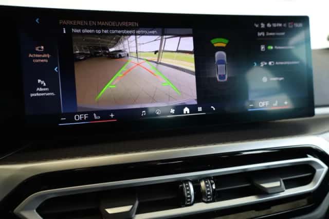 BMW i4 (2023) thumbnail 18