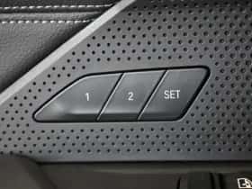 BMW i4 (2023) thumbnail 24