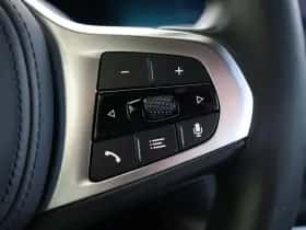 BMW i4 (2023) thumbnail 26