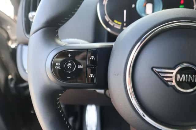 MINI Countryman (2022) thumbnail 16