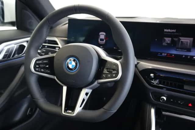 BMW i4 (2026) thumbnail 12