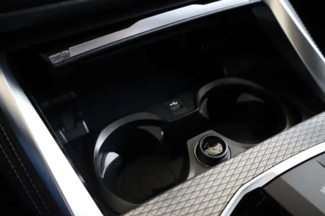 BMW i4 (2026) thumbnail 21