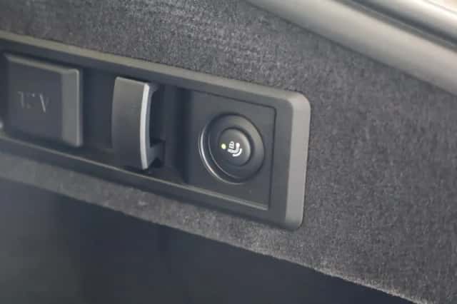 BMW i4 (2026) thumbnail 28