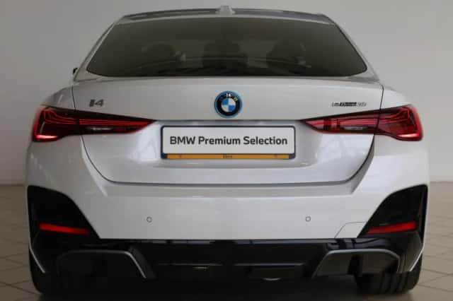 BMW i4 (2026) thumbnail 5