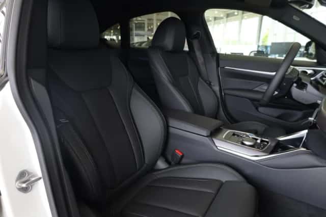 BMW i4 (2026) thumbnail 9