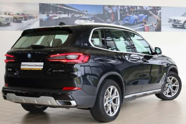 BMW X5 (2022) thumbnail 2