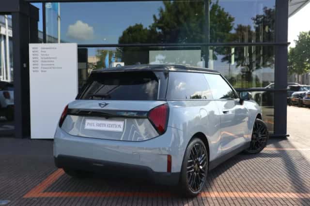 MINI Cooper (2026) thumbnail 2
