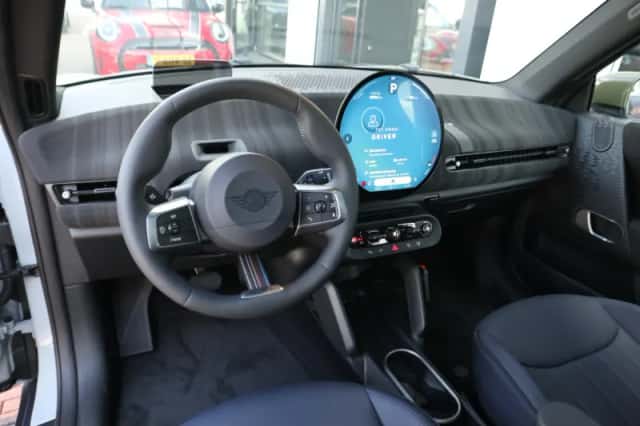MINI Cooper (2026) thumbnail 4