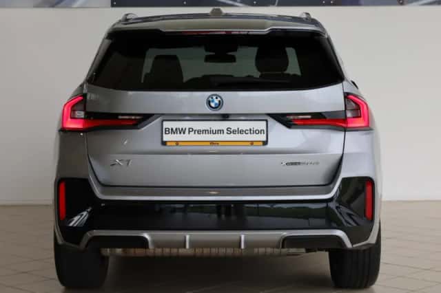 BMW X1 (2023) thumbnail 6