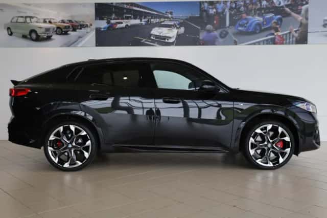 BMW X2 (2025) thumbnail 3