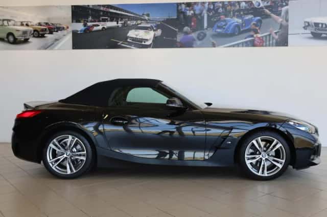 BMW Z4 (2025) thumbnail 6