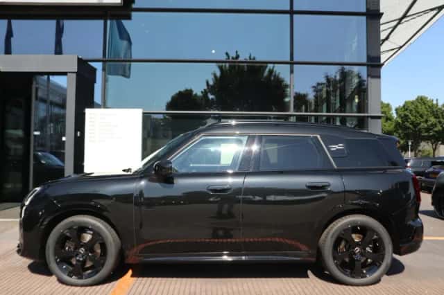 MINI Countryman (2025) thumbnail 6