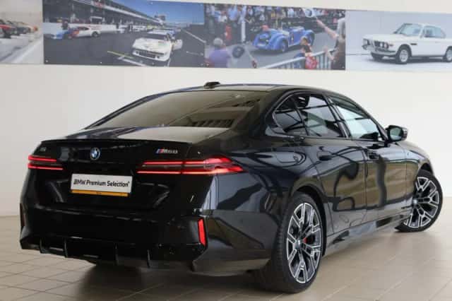 BMW i5 (2025) thumbnail 2