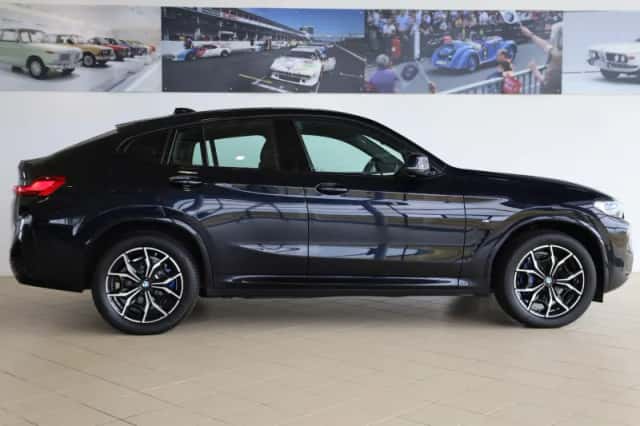 BMW X4 (2024) thumbnail 3