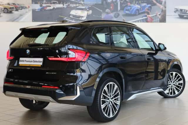 BMW X1 (2023) thumbnail 2