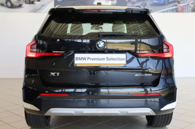 BMW X1 (2023) thumbnail 5