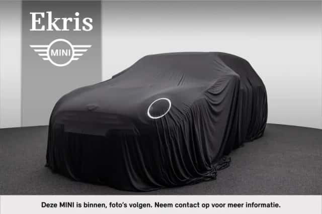 MINI Cabrio (2021) thumbnail 2