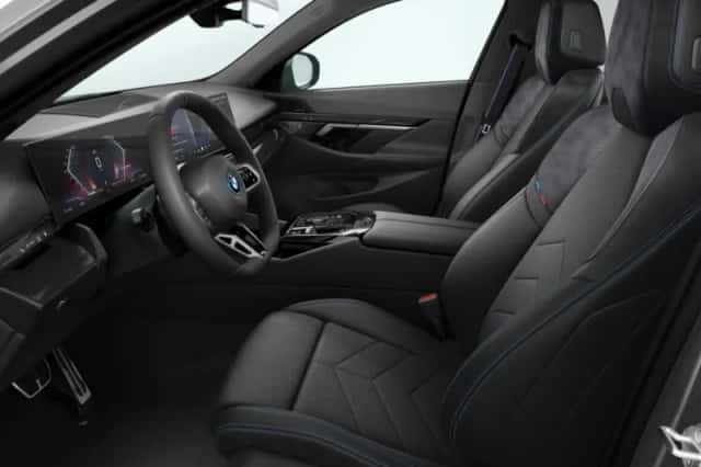BMW i5 (2026) thumbnail 4