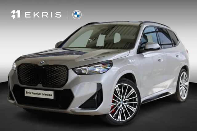 BMW iX1 (2026) thumbnail 1