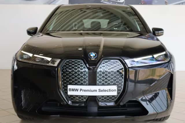 BMW iX (2022) thumbnail 5